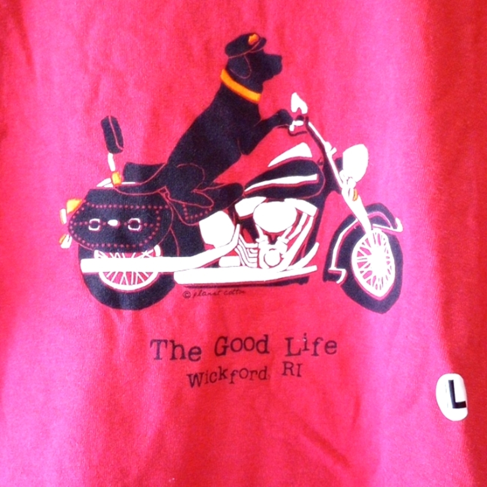 The Good Life, Large Red Dog Motorcycle T Shirt.  Wickford. RI.  Heavyweight